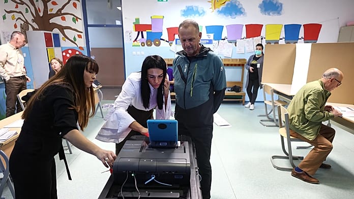 Bosnians vote as Serb leader's separatism dominates campaign