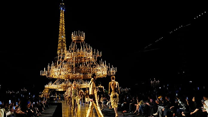 Paris Moda Haftası 2026'da ihtişam, gündelik hayat ve lüksün geleceği tartışıldı
