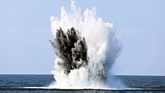 Minentaucher der achten Küstenschutzflottille entschärfen in den nächsten Tagen Blindgänger mit einem Gesamtgewicht von fast 3.500 Kilogramm.