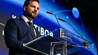 Kapu Tibor kutatóűrhajós beszédet mond a HUNOR-program jubileumi, Kapu Tibor felbocsátásának első évfordulója alkalmából rendezett ünnepségén 