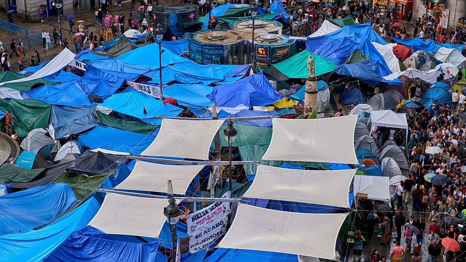 Foto aérea de la acampada de la Puerta del Sol