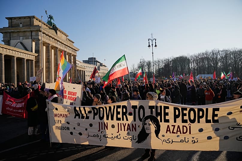 متظاهرون في برلين دعماً للاحتجاجات المناهضة للحكومة في إيران، 18 يناير 2026.