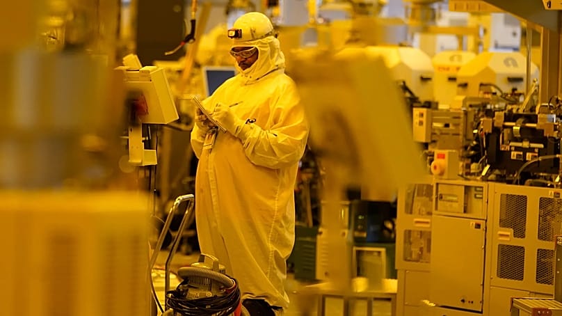 So sieht der Reinraum für Fotolithografie des Micron Technology Werks in Virginia (USA) aus.