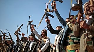 مسلحون موالون للحوثيين خلال تجمع في صنعاء، 13 ديسمبر 2018.