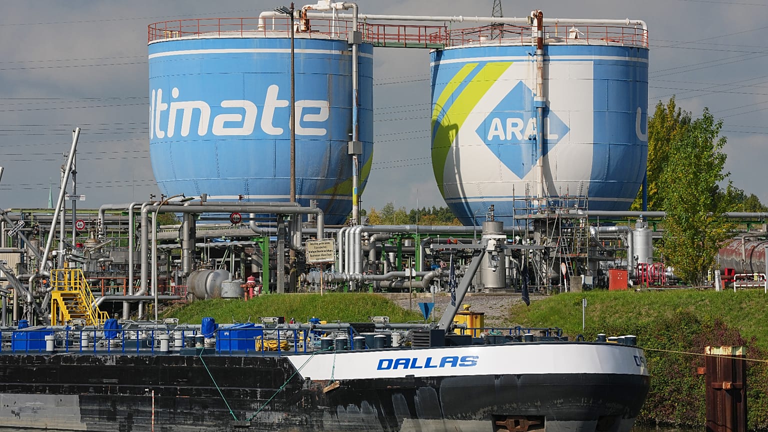 A tanker is moored at a tank farm at the Klesch oil refinery (formerly BP) where diesel, gasoline and heating oil are produced in Gelsenkirchen, Germany, Friday, Oct. 2, 2026.