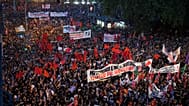 Protestas en Barcelona por el encarecimiento de los precios en el sector inmobiliario.