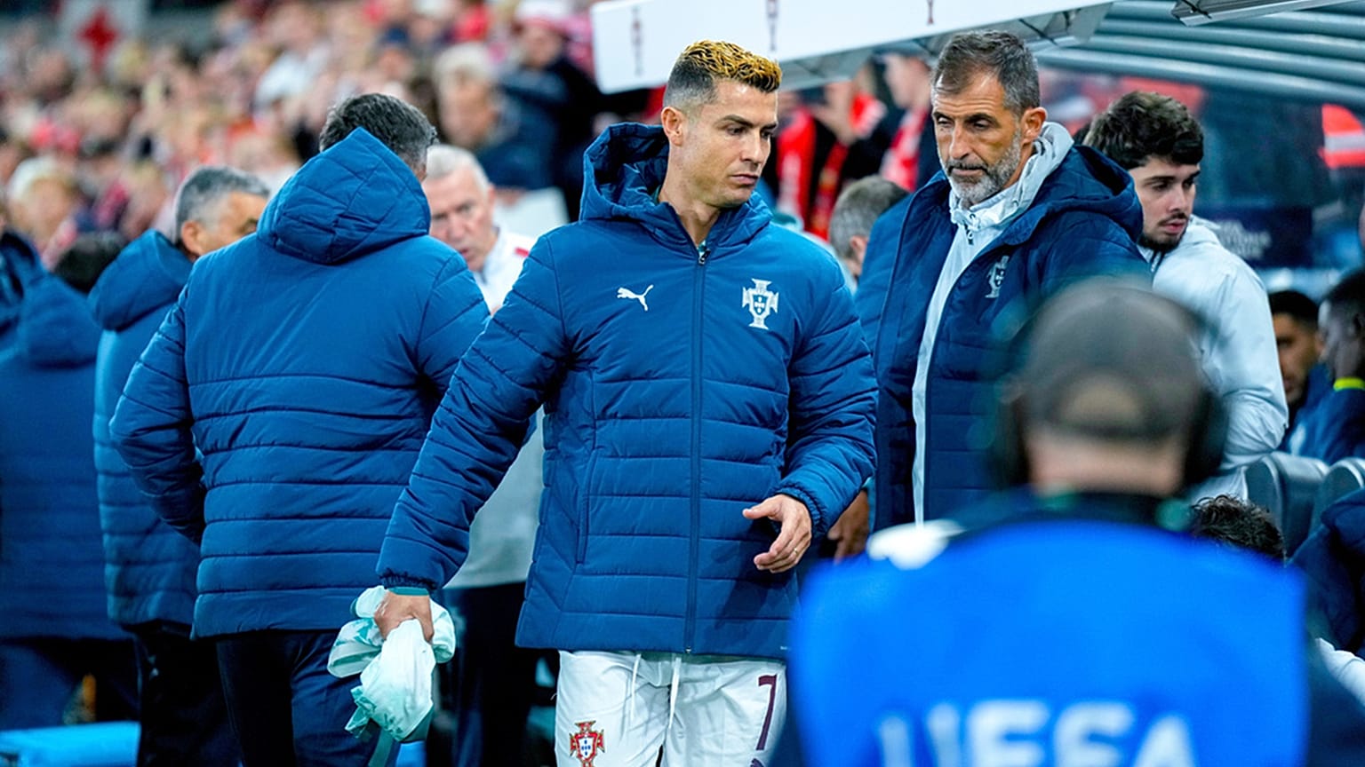 Cristiano Ronaldo fica no banco no encontro entre Noruega e Portugal da Liga das Nações, Oslo, 27 de setembro de 2026