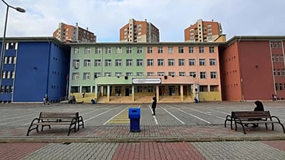 Scuola media Imam Hatip Şeyh Şamil di Kayaşehir