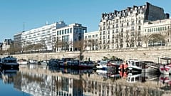 Frankreich bietet weltweit die ungewöhnlichsten Übernachtungen: Über 400 Hausboote sind buchbar.