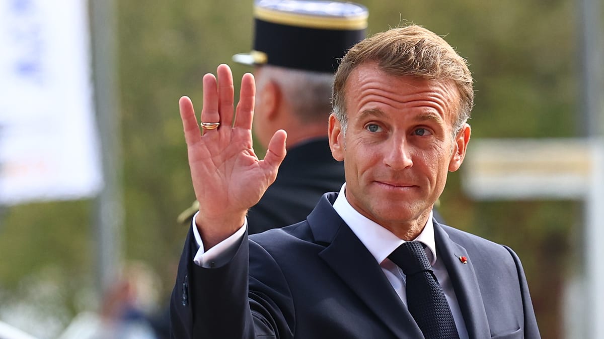 France test-fires new nuclear-capable missile from submarine for first time