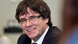 ARCHIVO: El exlíder catalán Carles Puigdemont asiste a una reunión con legisladores de su partido, Junts per Catalunya, en Berlín, Alemania.