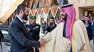 ولي العهد السعودي الأمير محمد بن سلمان يلتقي بالرئيس السوري المؤقت أحمد الشرع