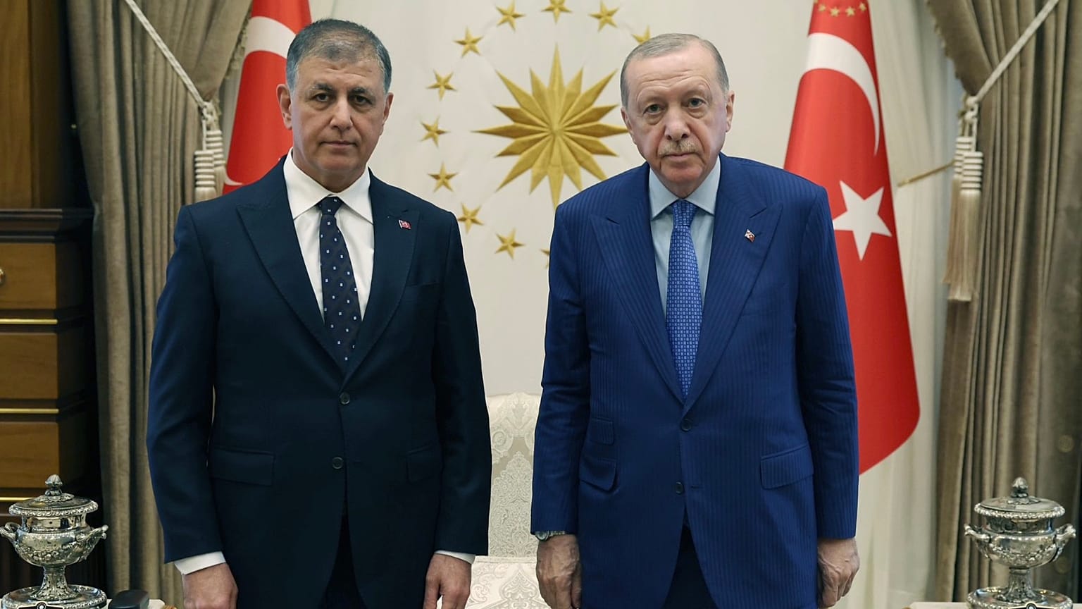 Erdoğan ve Tugay arasındaki görüşmeden bir kare.