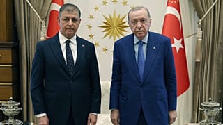 Erdoğan ve Tugay arasındaki görüşmeden bir kare.