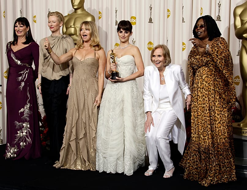 Από αριστερά: Anjelica Huston, Tilda Swinton, Goldie Hawn, Penélope Cruz, Eva Marie Saint και Whoopi Goldberg στα Όσκαρ - 22 Φεβρουαρίου 2009