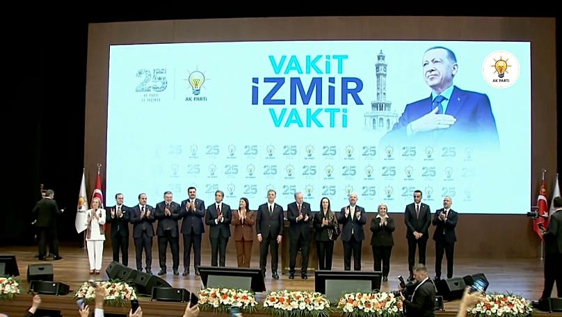 İzmir BB Başkanı Cemil Tugay, AK Parti Milletvekilleri ile Yasama Yılı Açılış Toplantısı'nda konuşan Cumhurbaşkanı Erdoğan, 