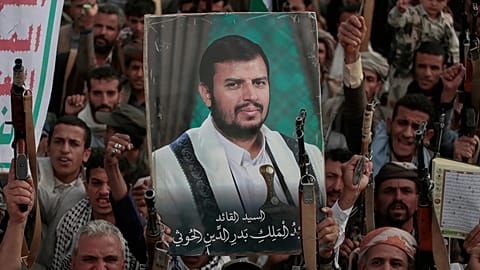 صلات بحزب الله وتقارب مع طهران.. كيف صعد عبد الملك الحوثي من قائد محلي إلى لاعب إقليمي؟