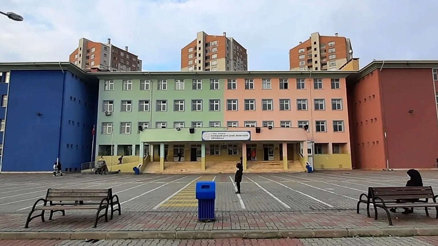 Kayaşehir Şeyh Şamil İmam Hatip Ortaokulu 