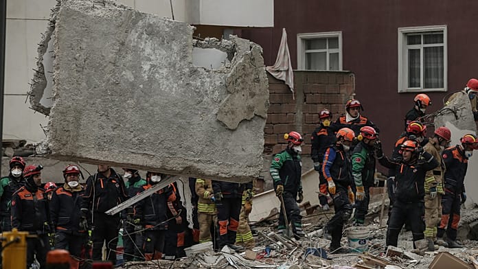 İstanbul Maltepe'de 7 katlı bina kısmen çöktü: Enkaz altında kalanlar var