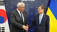 Министр иностранных дел Украины Андрей Сибига с главой МИДа Южной Кореи Чо Хюном в Сеуле, Южная Корея, во вторник, 30 июня 2026 года.