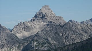 Eine Spalte am Gipfel des Hochvogel breitet sich immer weiter aus. Forscher erwarten einen Felssturz von mehreren Hunderttausend Kubikmetern.