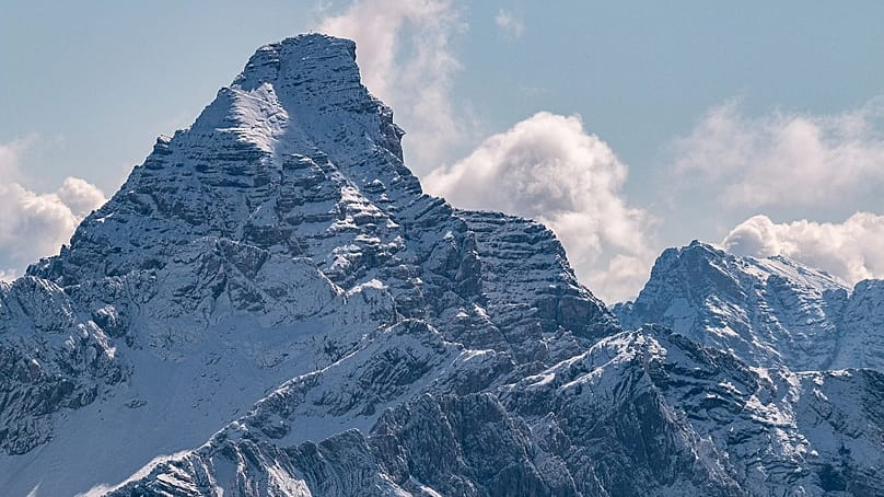 Die Witterungsbedingungen am Hochvogel in den Allgäuer Alpen sorgen für Veränderungen im Fels.