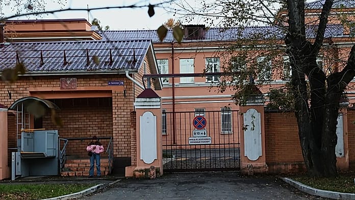 Rusya'da veba şüphesi: Ölen genç kadının annesi iddiaları reddetti