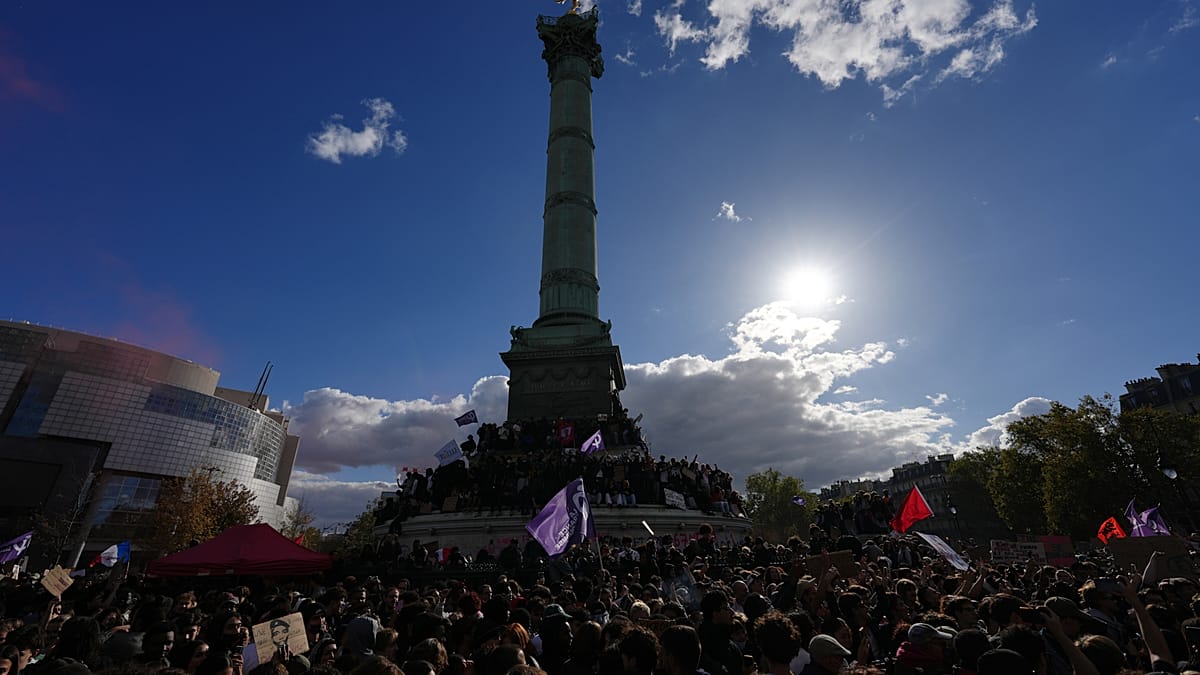 Mélenchon declares ‘Bastille retaken’ after major student rally in Paris