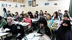 طلاب أجانب يدرسون اللغة العربية في مركز اللغة العربية في جامعة دمشق في دمشق ، سوريا ، يوم الثلاثاء ، نوفمبر. 20, 2007. 