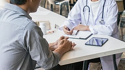 La protection de la fertilité est un enjeu majeur pour les jeunes hommes soumis à des traitements agressifs comme la chimiothérapie.