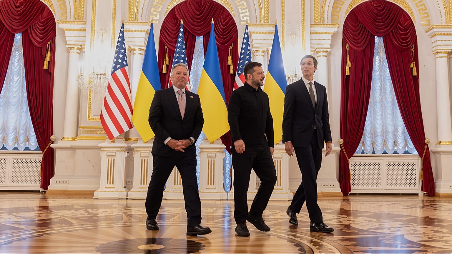 Volodymyr Zelenskyy with the US special envoys in Kyiv.
