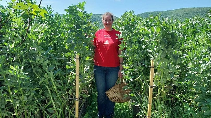 Meghan Sapp è fondatrice e direttrice delle relazioni esterne presso l'EARA, nonché agricoltrice presso il Curly Creek Ranch nei Paesi Baschi, in Spagna.