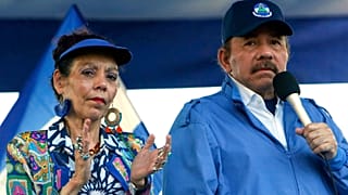El presidente de Nicaragua Daniel Ortega y su mujer, la vicepresidenta Rosario Murillo en una foto de archivo de 2018