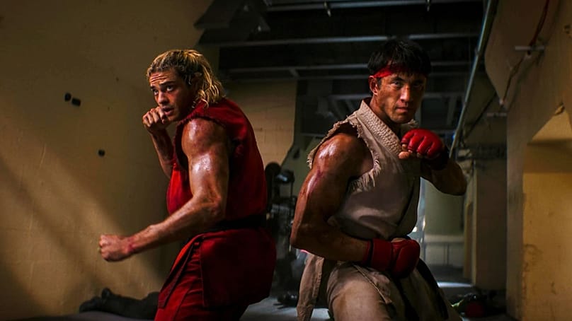 Noah Centineo und Andrew Koji in „Street Fighter“.