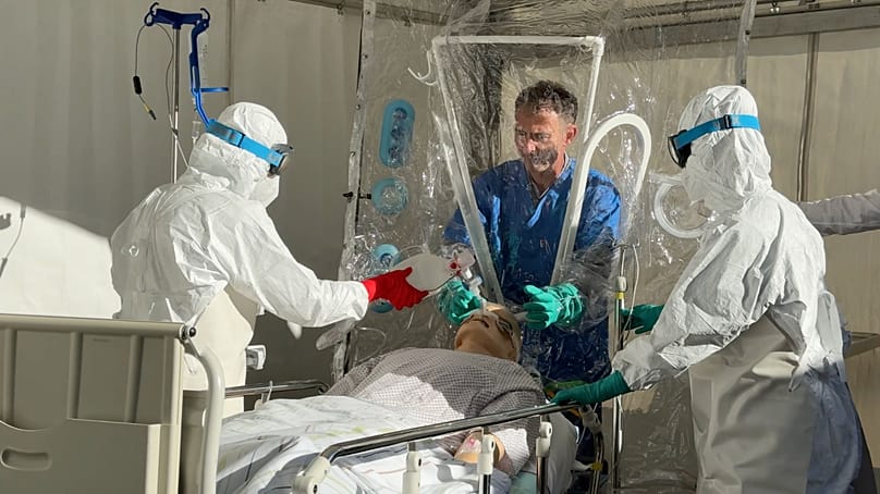 Inzwischen sind 9.000 Menschen mit Ebola infiziert. Die Ausbreitung ist Experten zufolge noch nicht unter Kontrolle.
