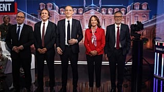 Les candidats à la primaire de gauche, de gauche à droite : E. Morel, J. Guedj, R. Glucksmann, S. Royal et O. Faure — avant un débat sur BFM TV, à Paris, le 4 octobre 2026.
