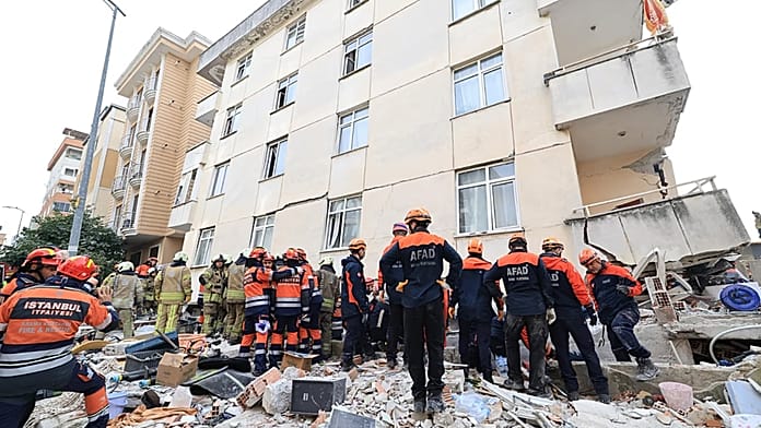 5 kişinin hayatını kaybettiği Maltepe'deki binanın mimarı ve şantiye şefi tutuklandı
