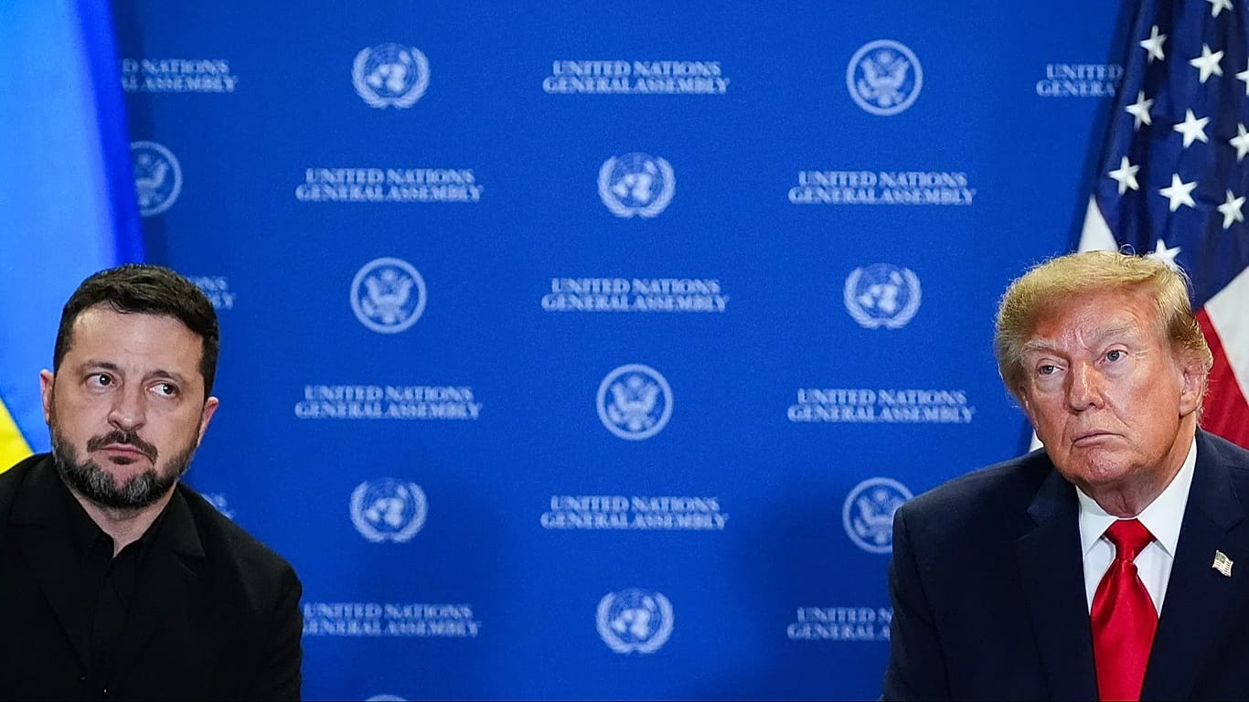 President Donald Trump meets with Ukraine's President Volodymyr Zelenskyy during the United Nations General Assembly, Tuesday, Sept. 22, 2026.