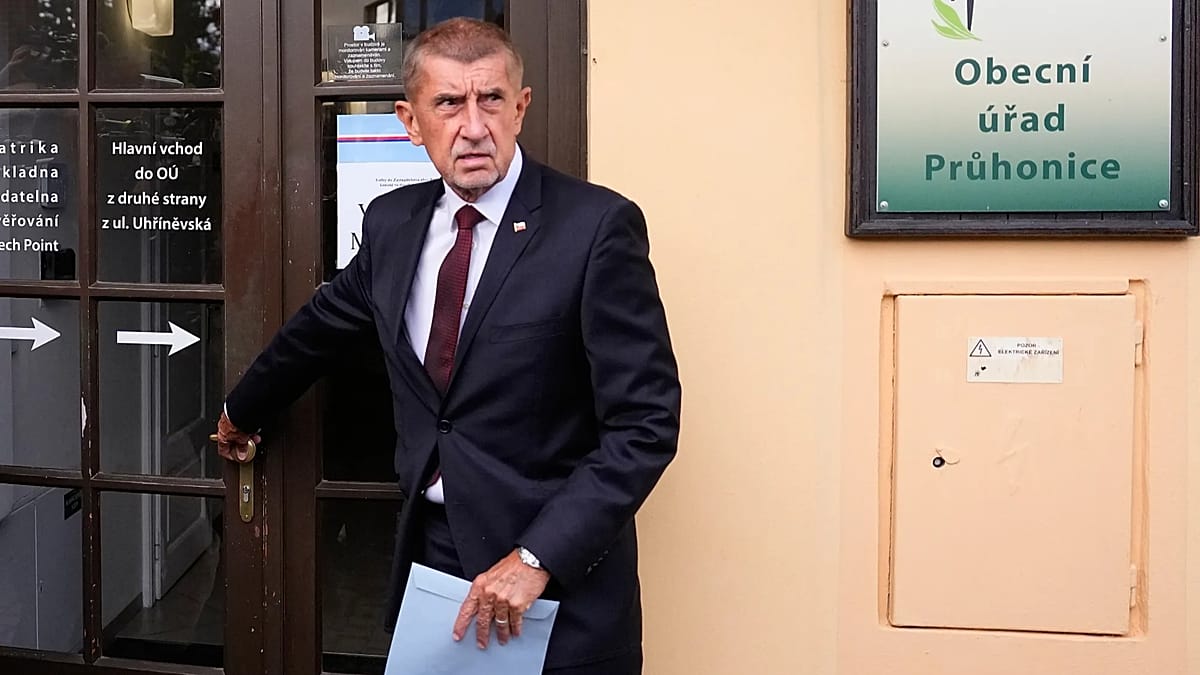 Czechs head to polls in local and Senate elections Czechs head to polls in local and Senate elections