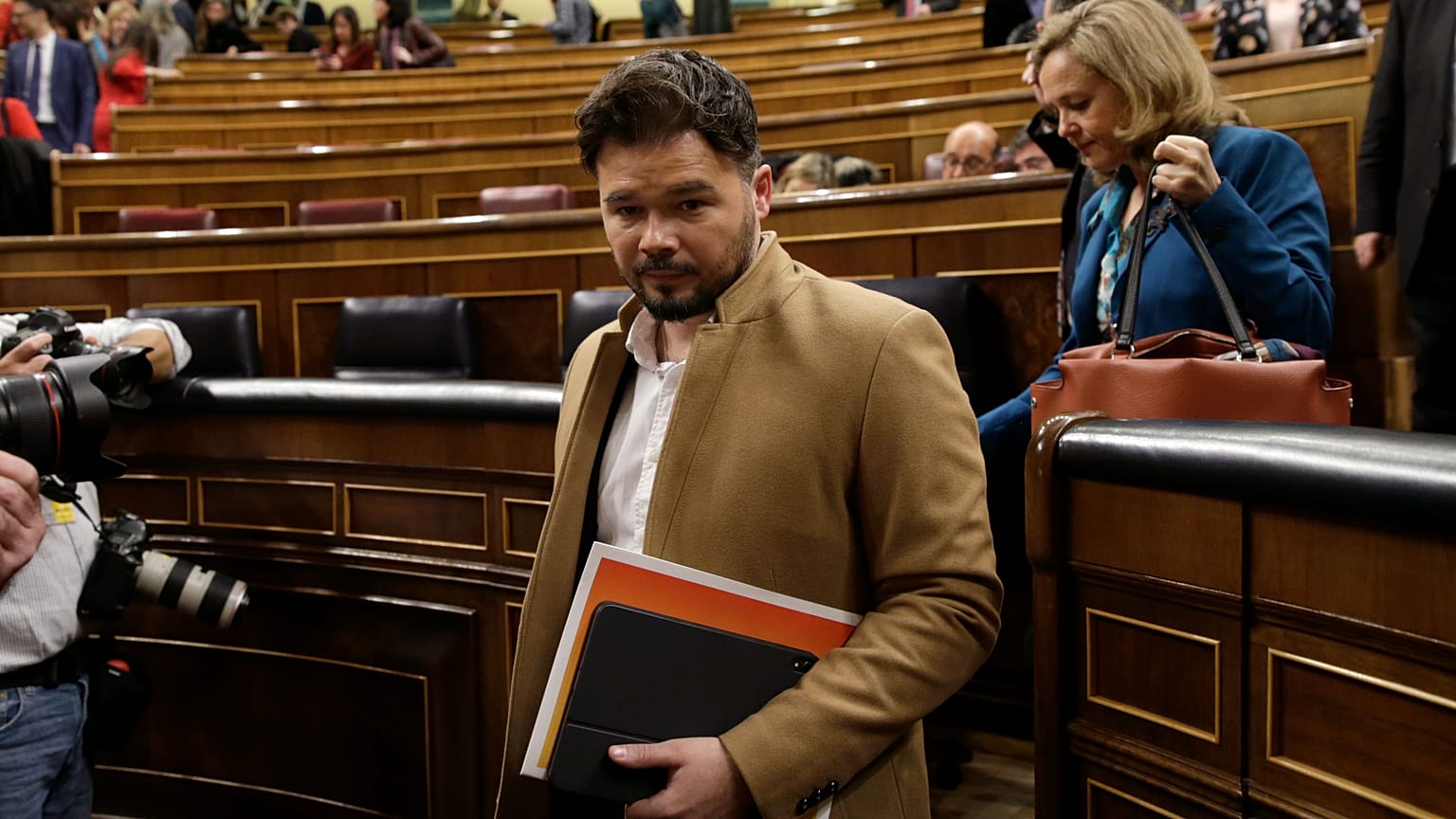 El líder de Esquerra Republicana de Cataluña (ERC), Gabriel Rufián, llega al parlamento español en Madrid, el 4 de enero de 2020.