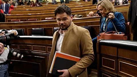 El líder de Esquerra Republicana de Cataluña (ERC), Gabriel Rufián, llega al parlamento español en Madrid, el 4 de enero de 2020.