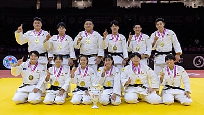 The new world mixed team champions.