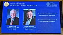 Le prix Nobel d’économie décerné aux Américains Michael Woodford et Robert E. Hall