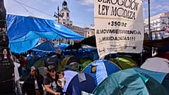 Φωτογραφία από την κατασκήνωση στην Πουέρτα ντελ Σολ