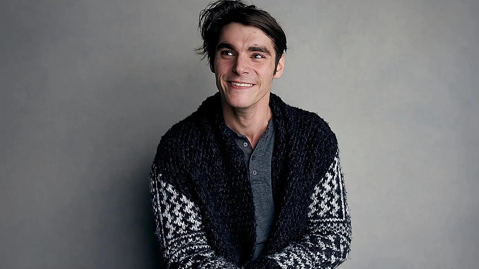ARŞİV: RJ Mitte, "Time Share" filminin tanıtımı için Sundance Film Festivali sırasında Park City kentinde Music Lodge'da portre fotoğrafı için poz veriyor. 20 Ocak 2018