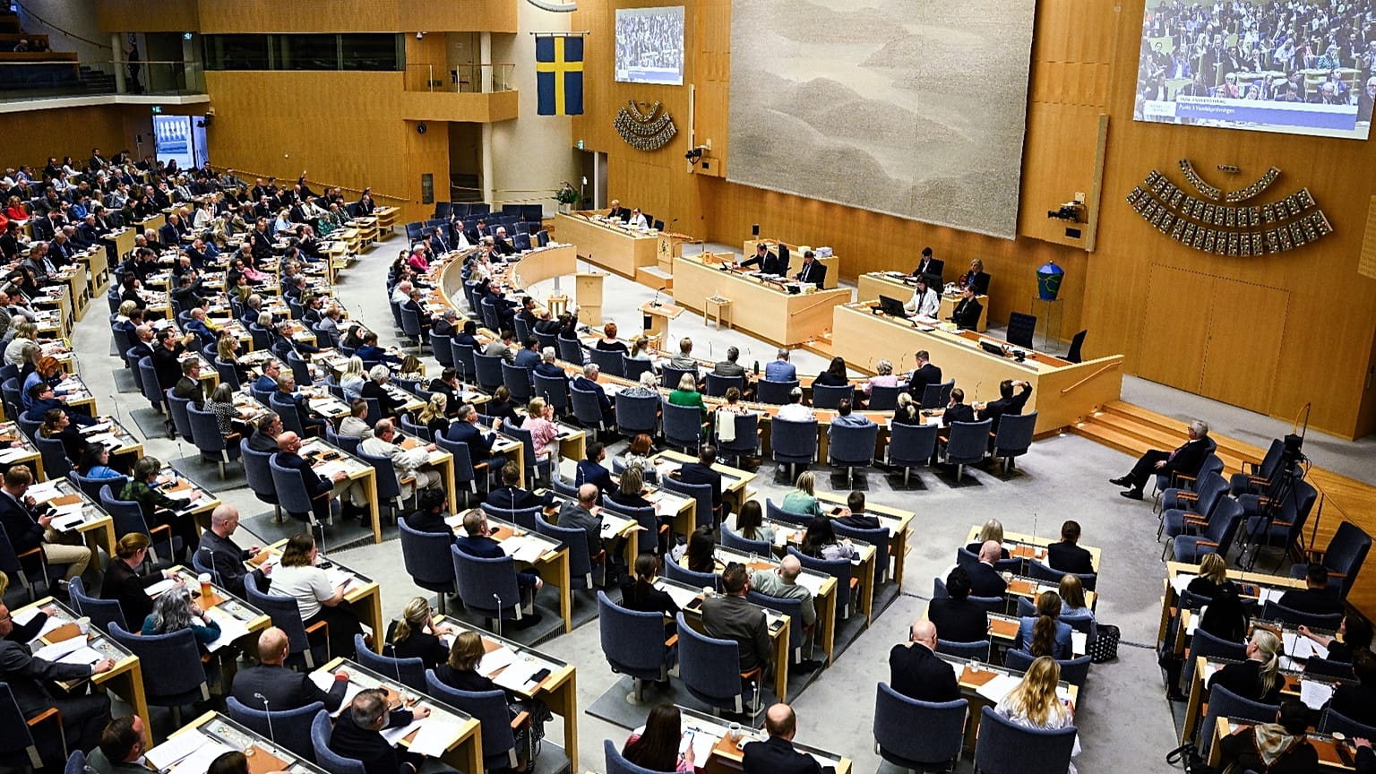 Parlamento sueco vota nova legislação da justiça em Estocolmo, 15 de junho de 2026