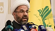رئيس المجلس التنفيذي في حزب الله، علي دعموش، خلال مؤتمر صحافي في بيروت، الثلاثاء 13 أكتوبر 2026.
