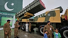 پرتابگر موشک بالستیک کوتاه‌برد فتح یک در نمایشگاه دفاعی روز استقلال در اسلام‌آباد؛ ۱۴ اوت ۲۰۲۵
