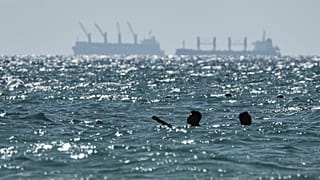 Egypt to build a rail link as an alternative to the blocked Suez Canal 