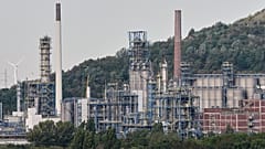Arquivo – Refinaria de petróleo Klesch, antiga BP, produz gasolina, gasóleo e combustível de aviação em Gelsenkirchen, Alemanha. 30 set. 2026